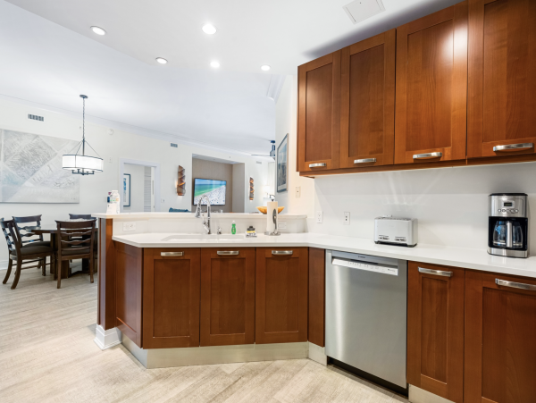Siesta Key luxury  On Beach Walk to Restaurants & Shopping